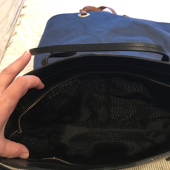 Black handbag - Picture 3 of 6